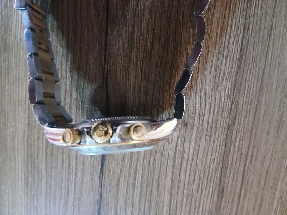 Vând ceas in stare perfecta de functionare automat