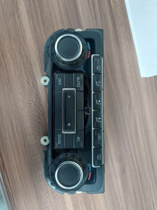Panou clima Passat CC/B6/B7/Golf 6/Touran/Tiguan