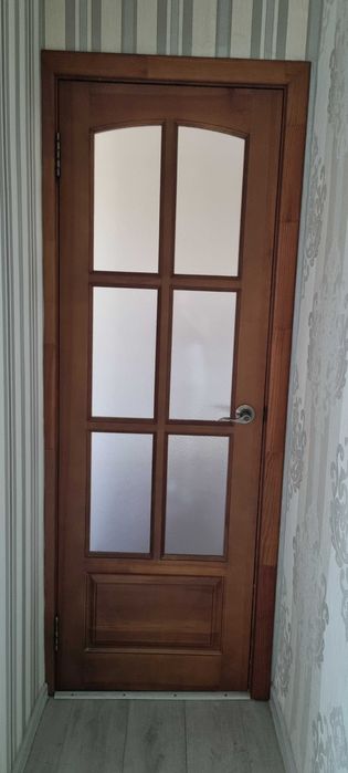 Продам деревянные двери б/у