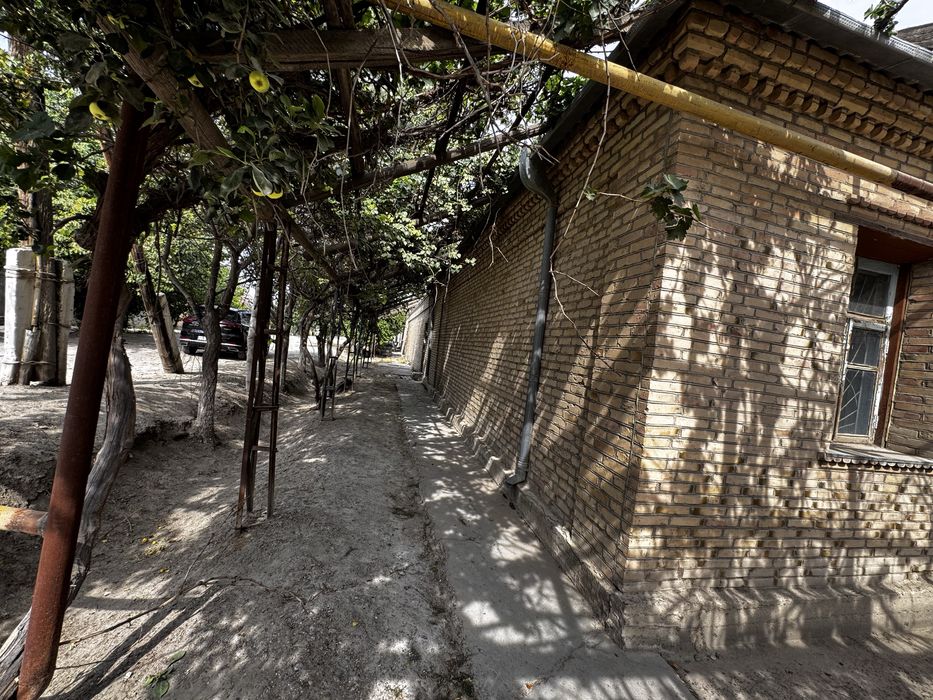 Buxoro tuman galaosiyo shaharda 6.7sotoq uchastka sotiladi