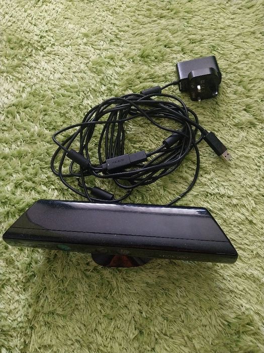 Продавам kinekt за xbox 360