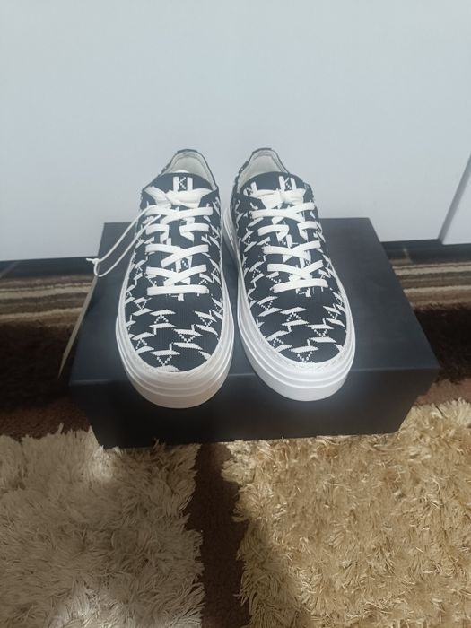 Adidasi Karl Lagerfeld