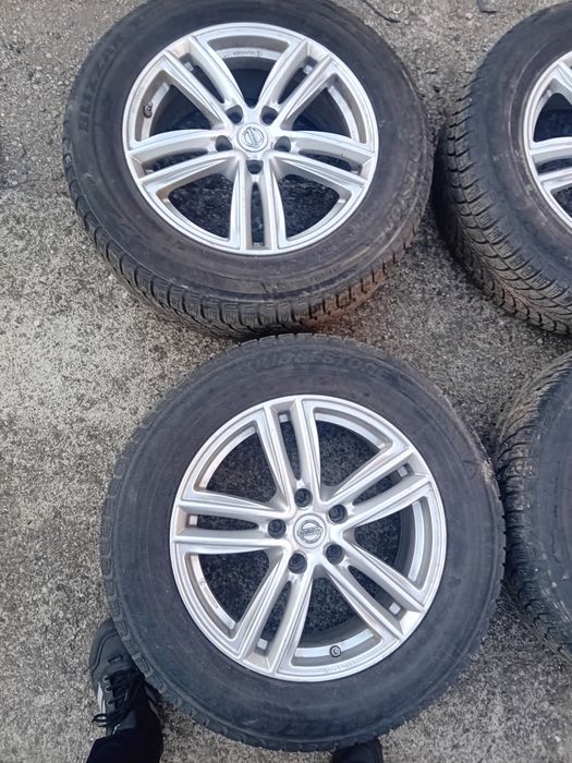 Лята джанта 17цола с зимни гуми Bridgestone  225/65/17 NISSAN X TRAIIL