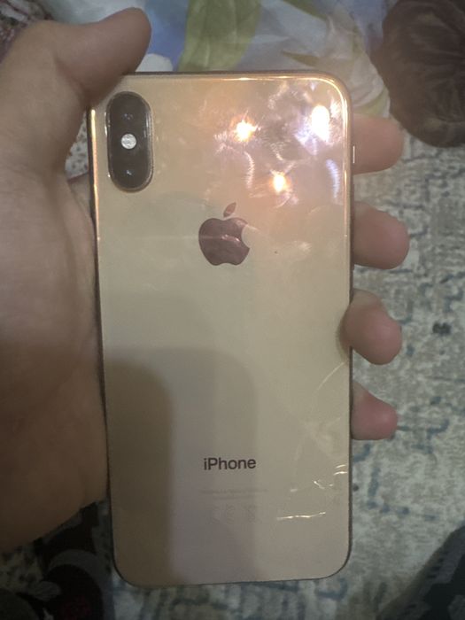 Продается хс айфон голд