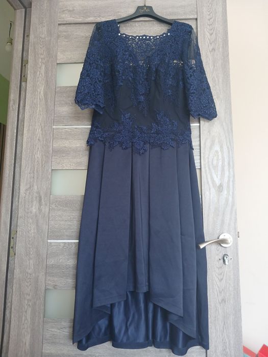Vând rochie de seară marime L