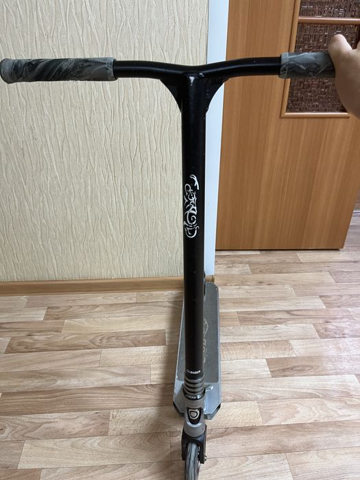 Продам трюковой самокат в отличном состоянии