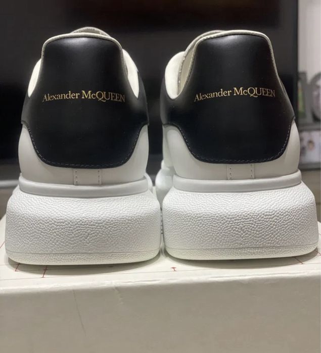 Adidasi Alexander Mcqueen albi negri piele white