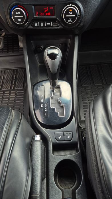 Продаю Kia Rio 2013