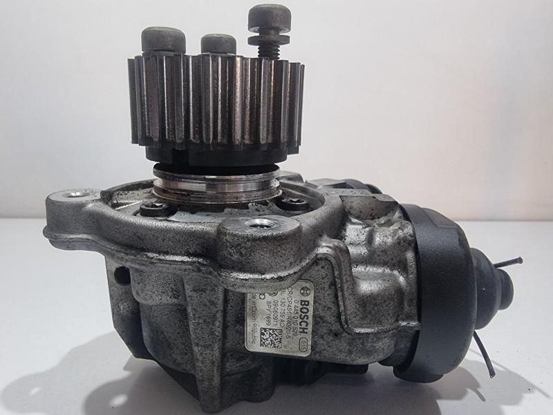 Pompa injectie Volkswagen Sharan 7N 2.0 tdi 03L130755AC