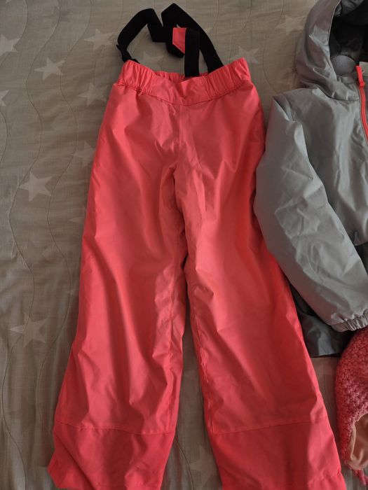 Детски комплект непромокаемо яке и гащеризон ,размер 6 г.