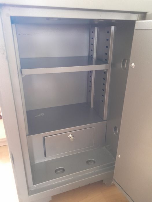 Сейф сатылады жаксы куинде