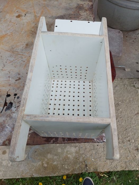 Cutie pentru scurs zerul