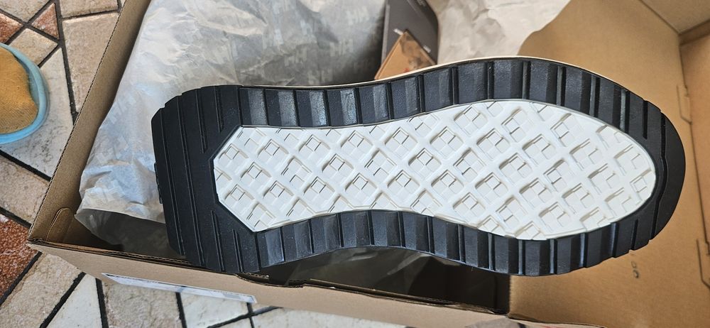 НОВИ Апрески Helly Hansen 40.5