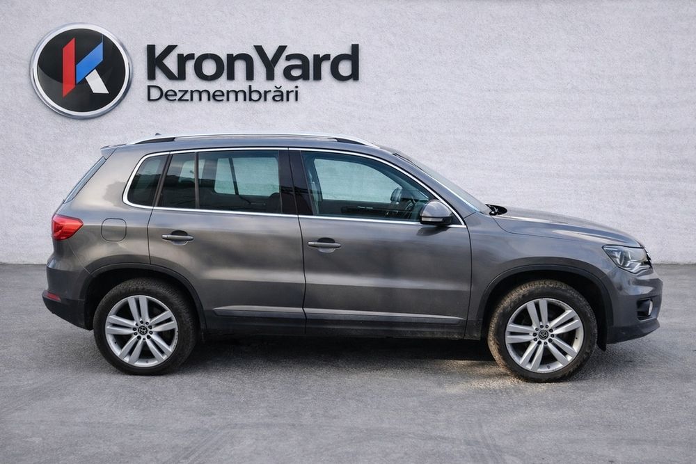 Dezmembrari  Dezmembrez  Piese  Volkswagen VW Touareg 7P 3.0 TDI -  CASD