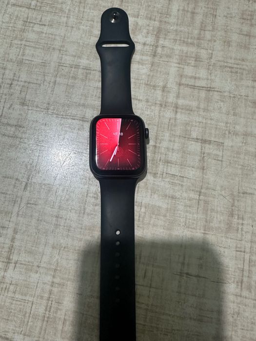 Apple Watch SE продаю
