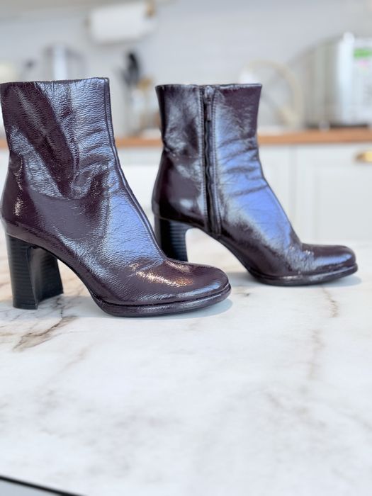 Боти Зара,39 номер, с квадратен ток ,лак