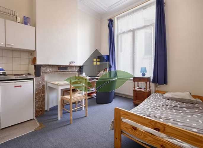 Дава се под наем Тристаен апартамент в Пловдив, Мараша - 100 кв.м за 328.95 € - Снимка #1