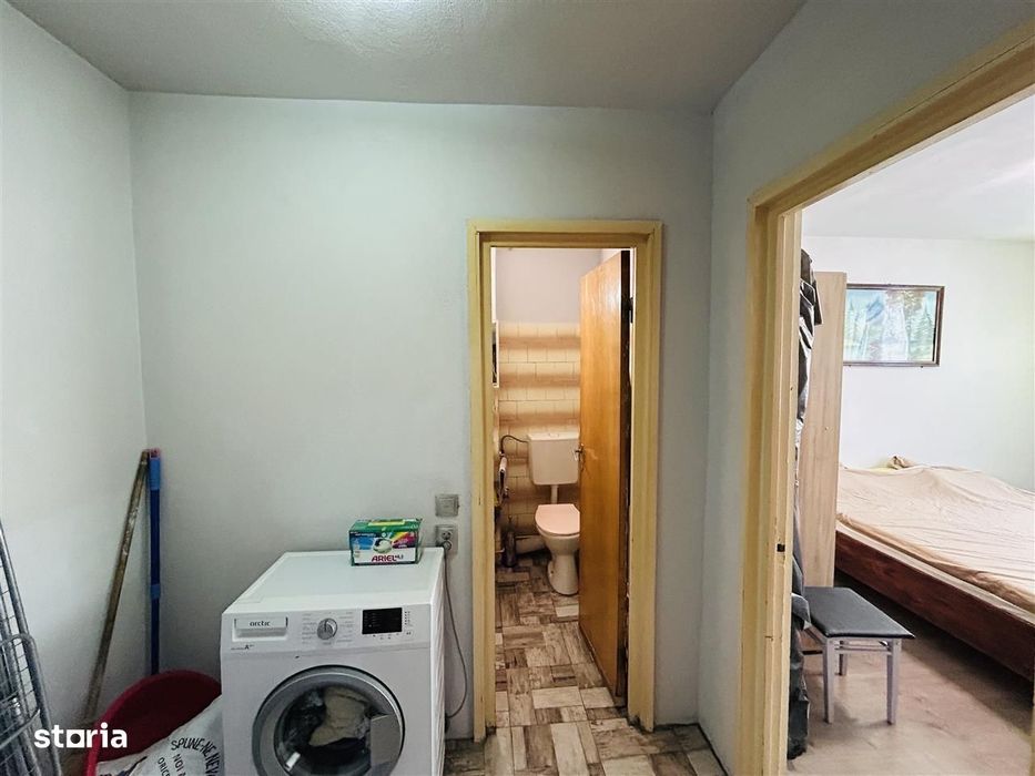 Ap semidecomandat, 2 camere, balcon inchis, 53 mp + 7 mp - M.Viteazu