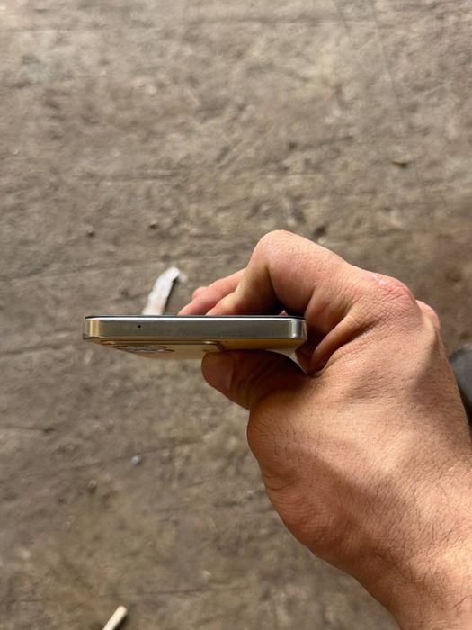 VIVO v25 e 128 GB B/U