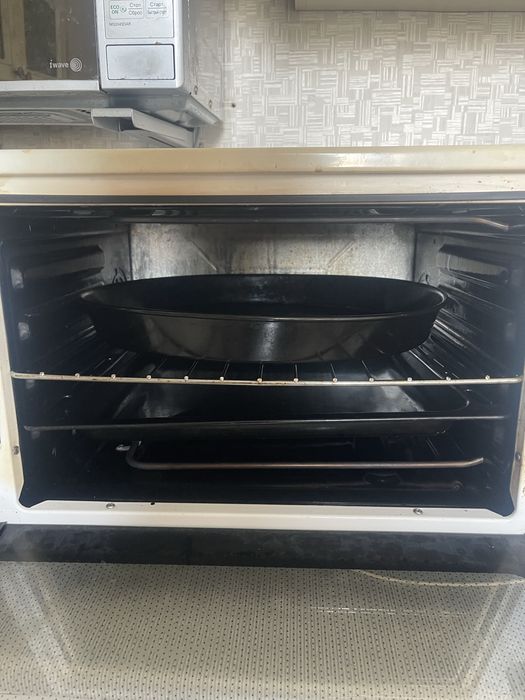 Духовую печь Artel