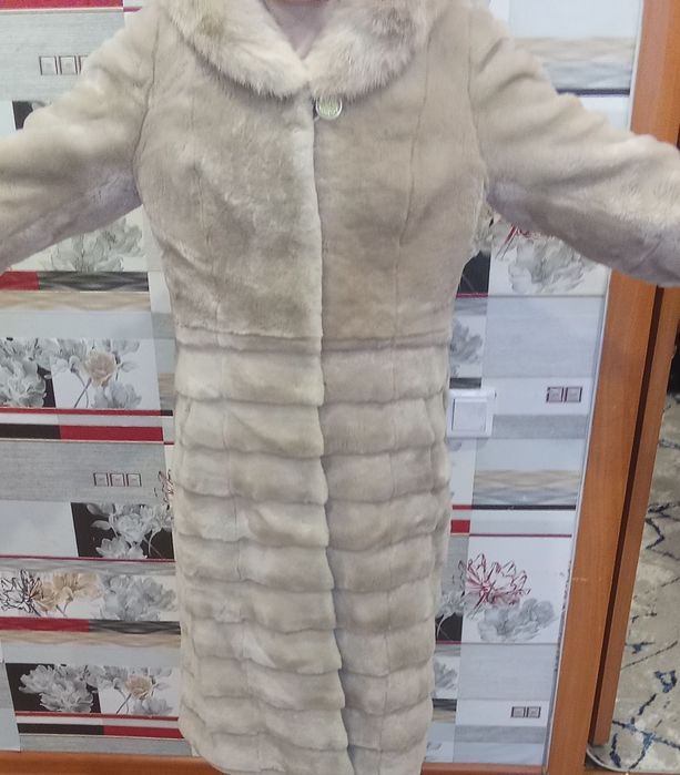 Срочно продам новую шубу дешева