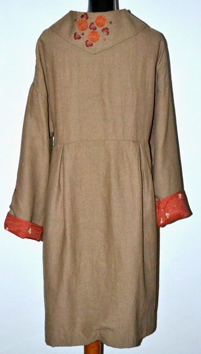 Pardesiu palton  de primavara - toamna   Gudrum Sjoden cu broderie