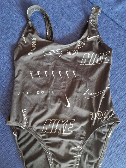 Оригинален цял бански костюм Nike