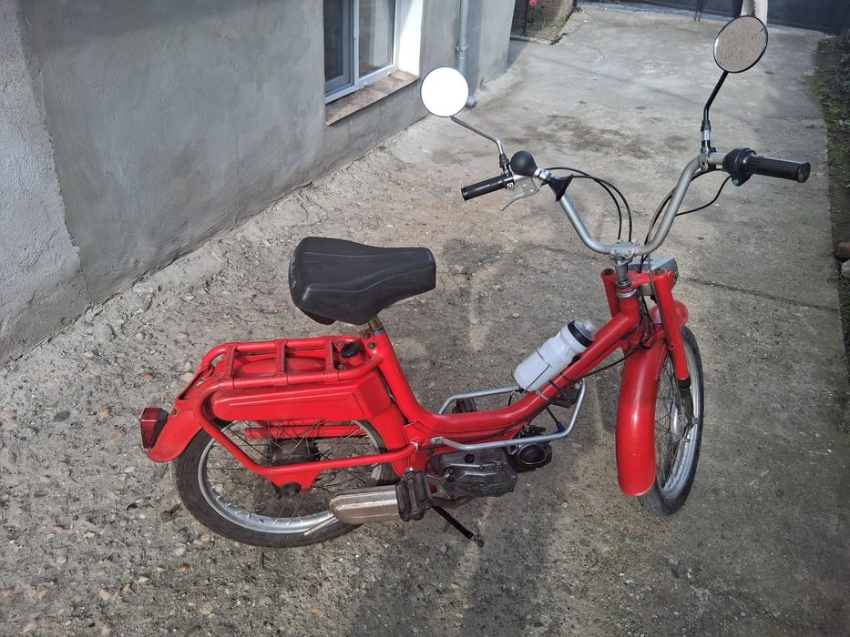Педалетка с документи