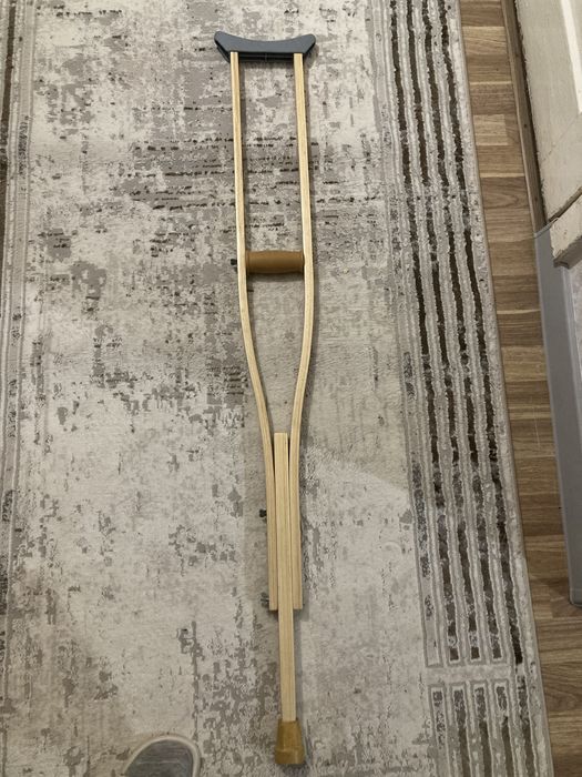 Продам новый костыль