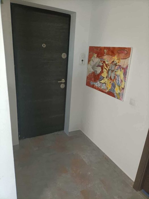Inchiriez apartament