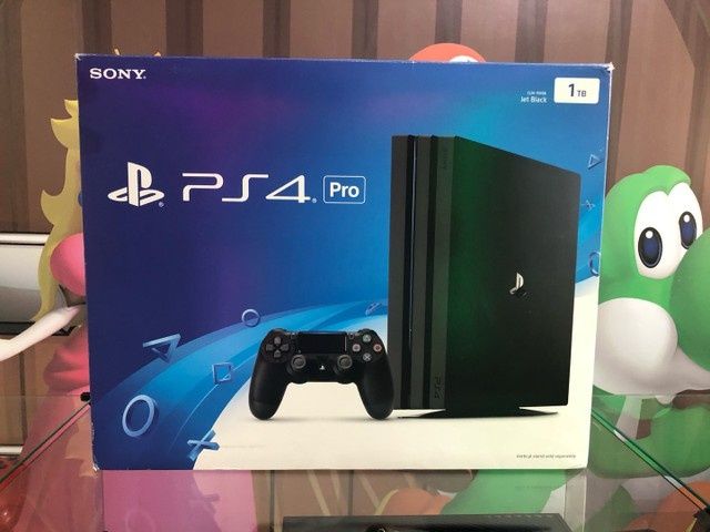 Ps4 Pro SSD  1TB doua manete jocuri
