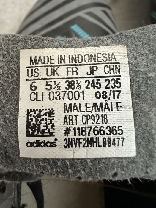 Футболни обувки Adidas стоножки
