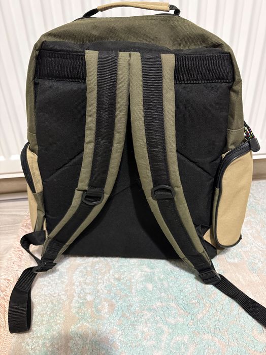 Раница с две прегради