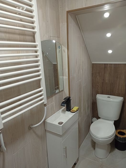 Продава се Къща в с. Орешак, Област Ловеч - 330 кв.м за 402 €/кв.м - Снимка #16