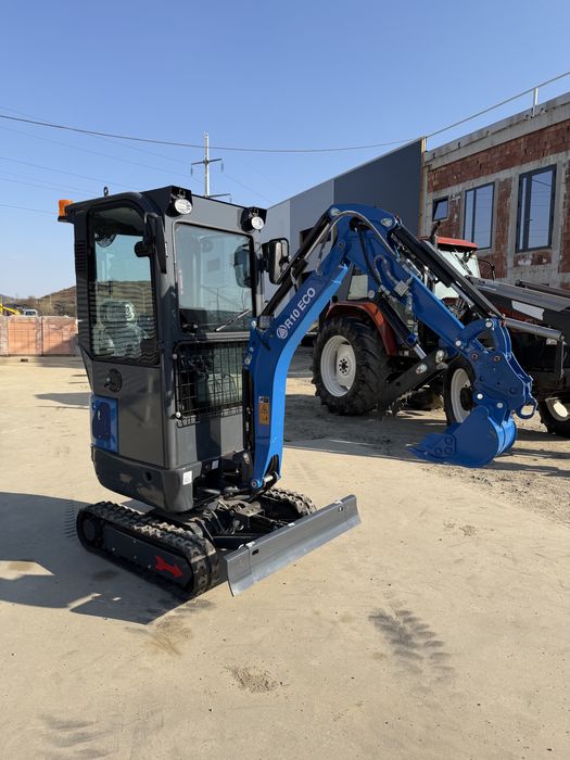 Miniexcavator RIPPA R10 Eco cu cabina si MOTOR KUBOTA