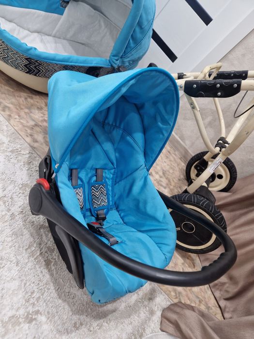 Продам коляску 3 в 1