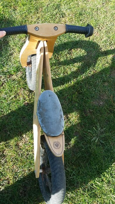 Bicicleta din lemn făra pedale