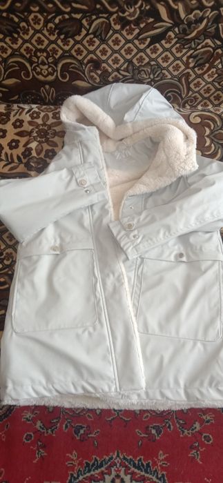 Продам парку на подростка. Девочку.