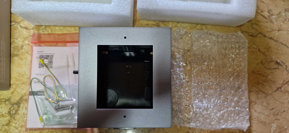 Carcasa montare videointerfon Hikvision DS-KD-ACF1