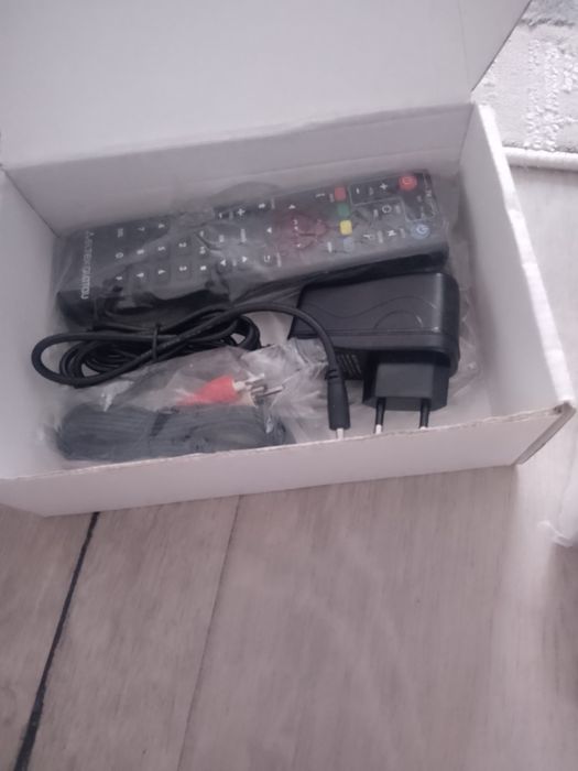 Продам ID TV приставку.