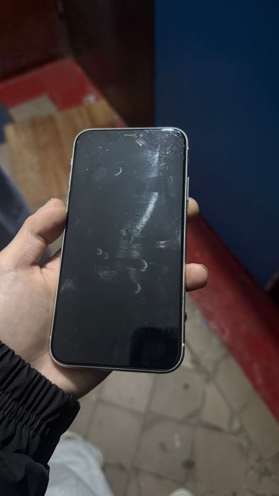 iPhone 11       .