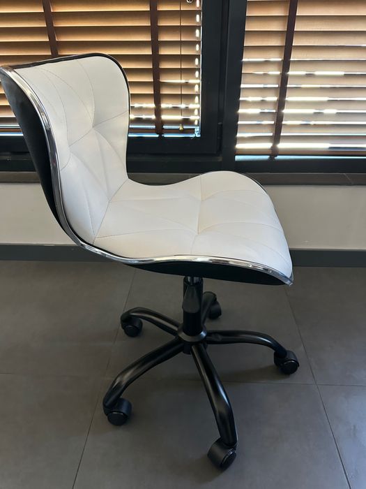 СТОЛ НА КОЛЕЛЦА BROOKLYN black- 2г гаранция и безплатна доставка