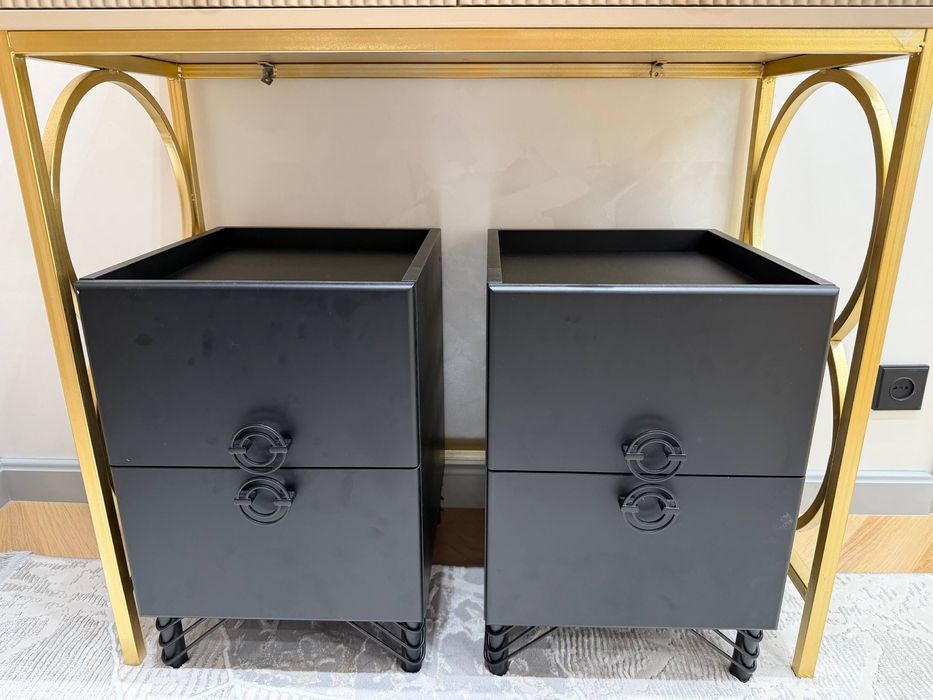 Тумба  и  тримо мебельное изделие