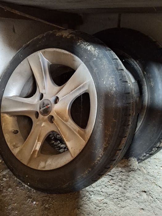 Продам резину 185/60/R15