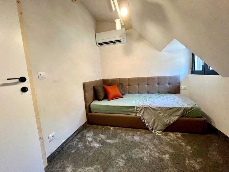 Дава се под наем Тристаен апартамент в София, Изток - 97 кв.м за 478.38 € - Снимка #8