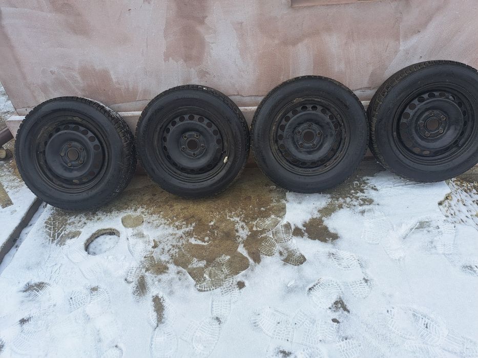 Vând roti iarna 196/65 R15