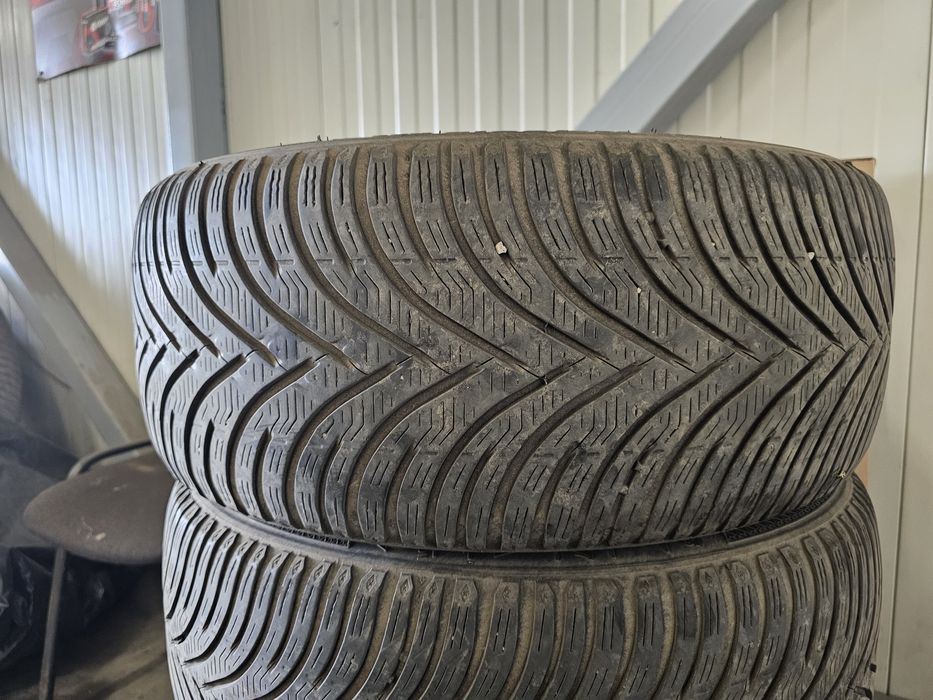 Anvelope iarna 224 45 r17