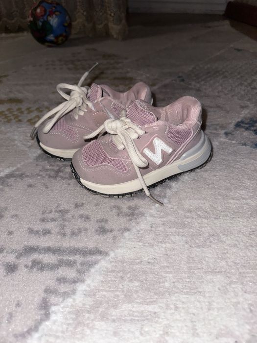 Кроссовки детские