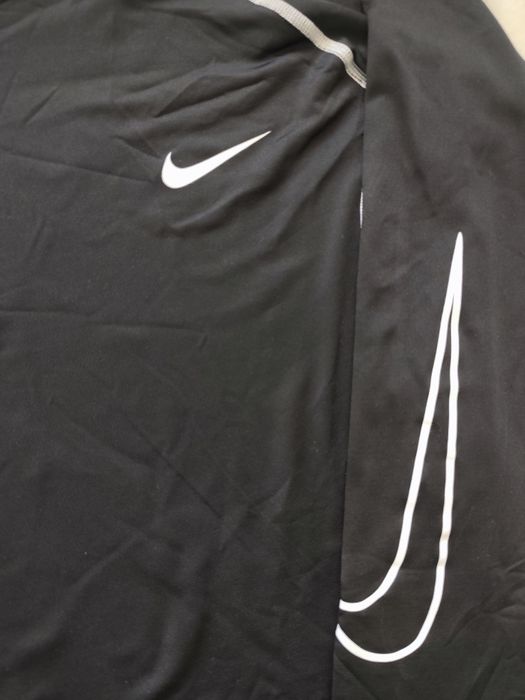 Bluză Nike mânecă lungă neagră Dry-Fit mărime XL fit L