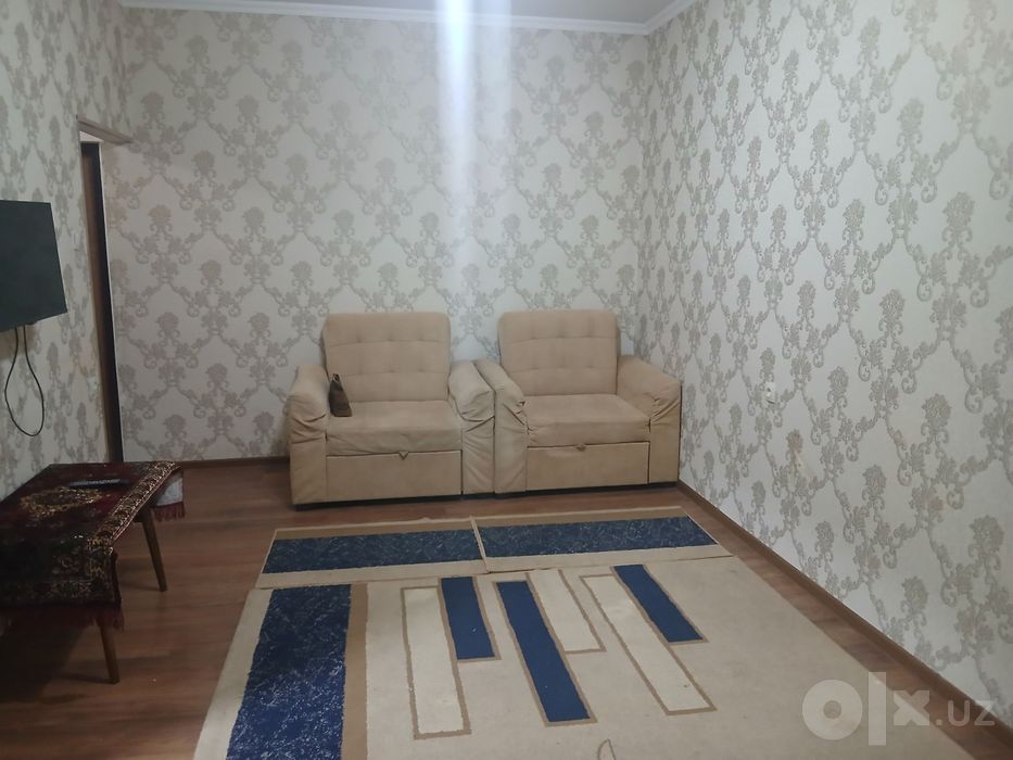 Срочно сдаётся квартира район миробод панельный базар 350 у.е